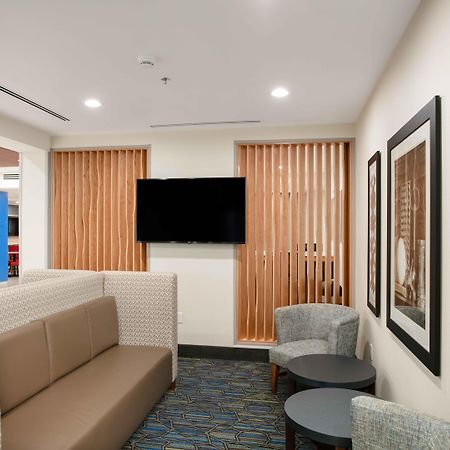 Holiday Inn Express & Suites Oakhurst-Yosemite Park Area By Ihg Exterior photo