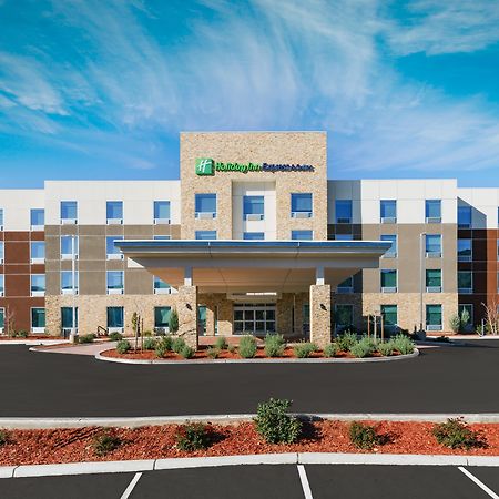 Holiday Inn Express & Suites Oakhurst-Yosemite Park Area By Ihg Exterior photo