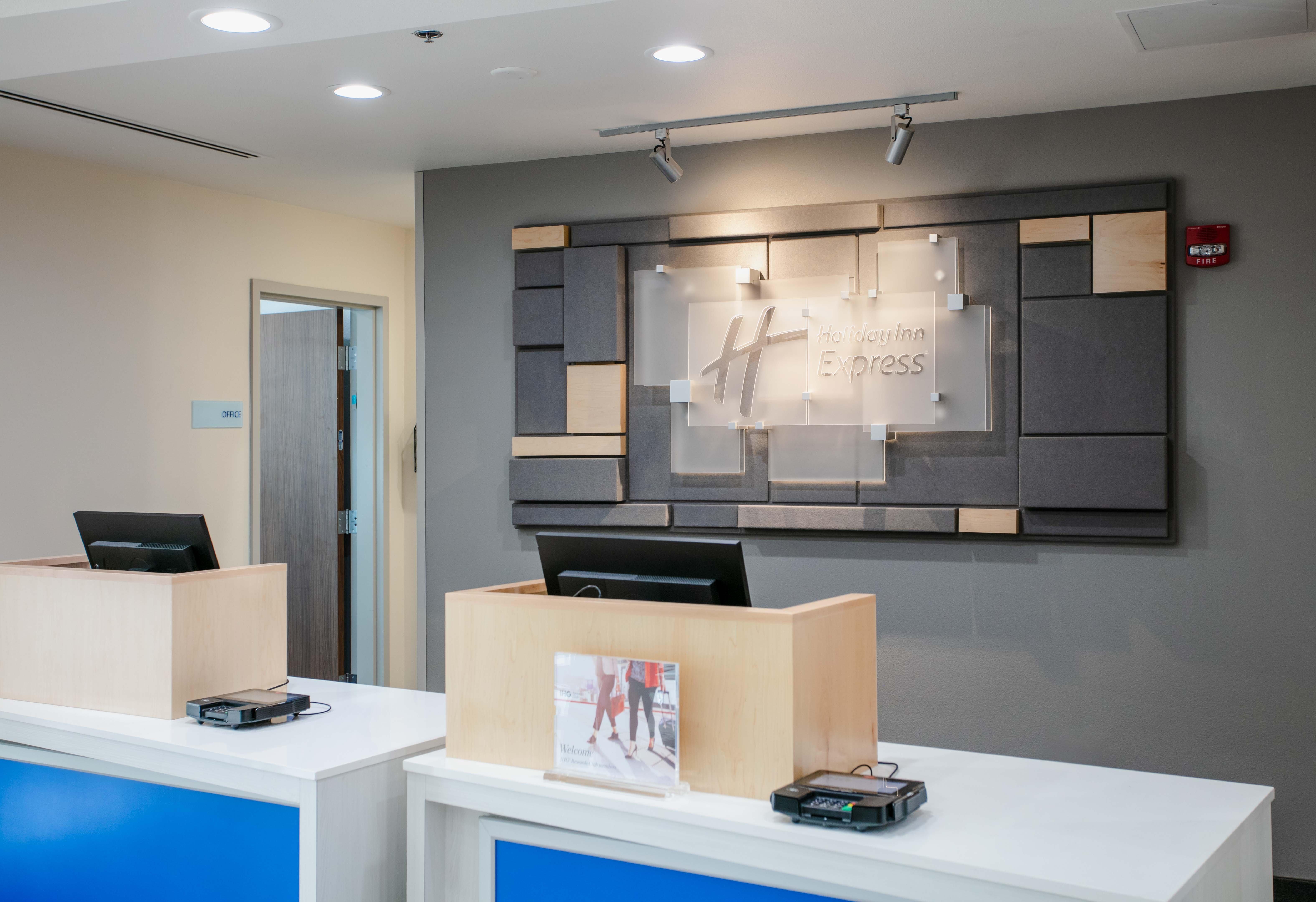 Holiday Inn Express & Suites Oakhurst-Yosemite Park Area By Ihg Exterior photo