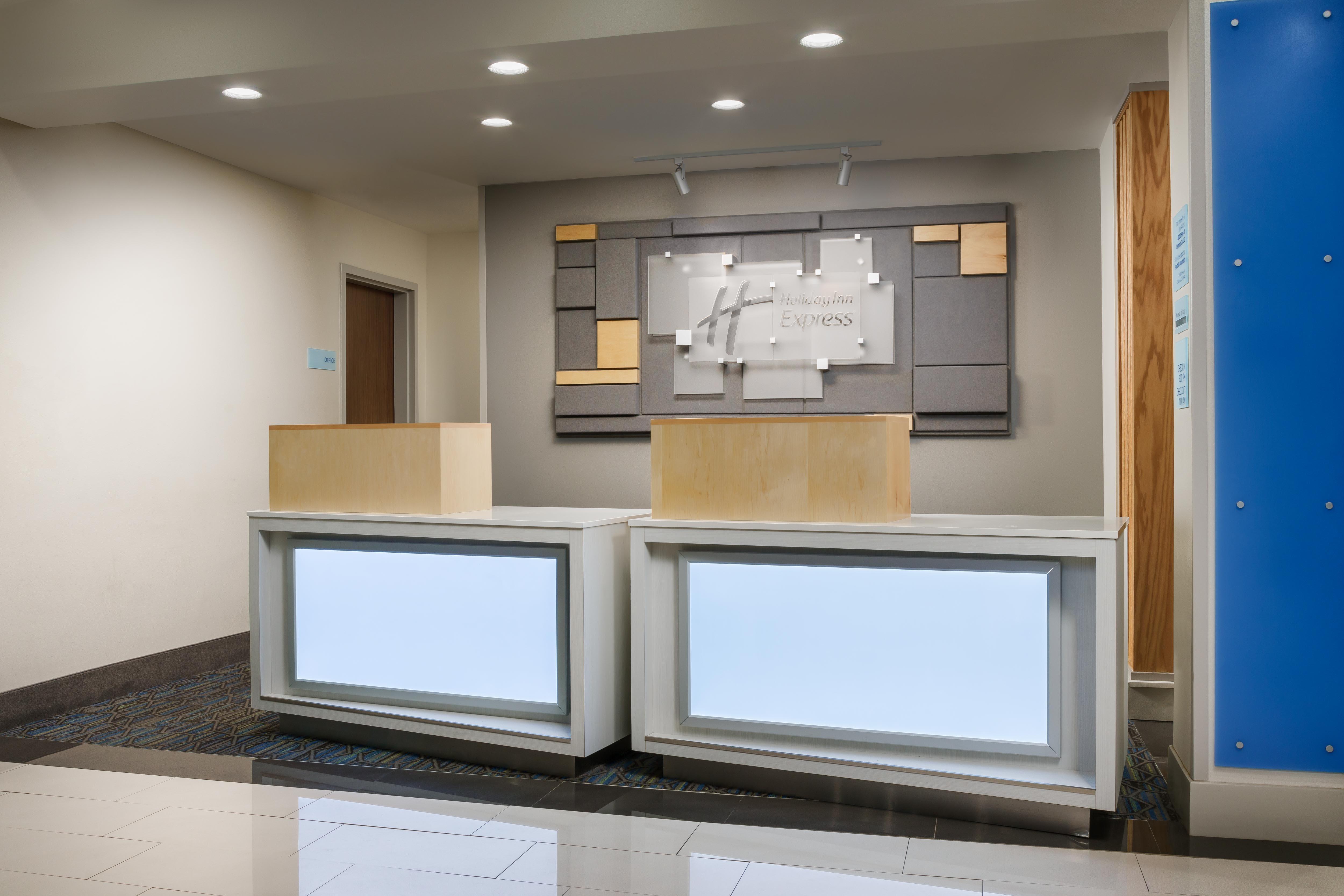 Holiday Inn Express & Suites Oakhurst-Yosemite Park Area By Ihg Exterior photo
