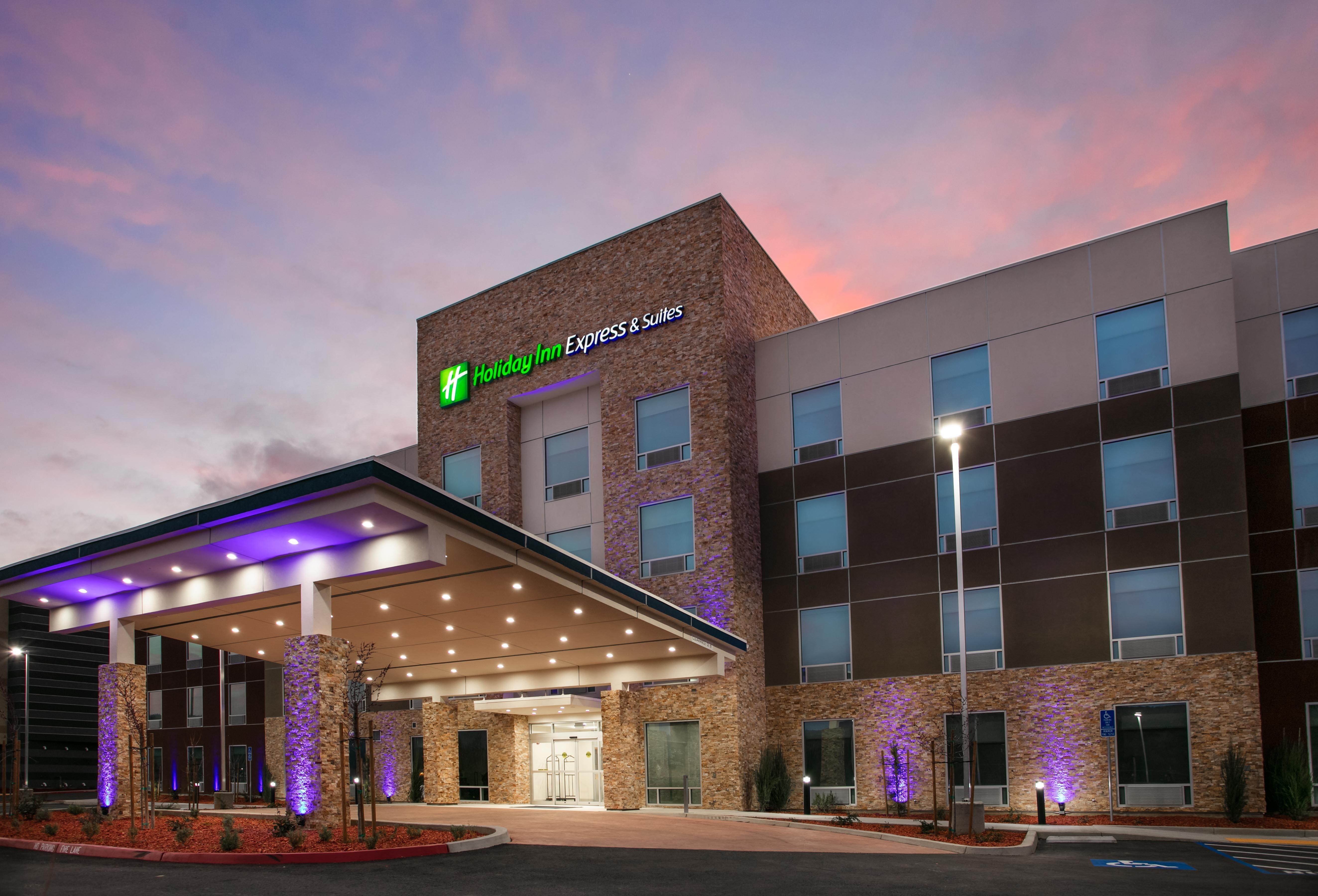 Holiday Inn Express & Suites Oakhurst-Yosemite Park Area By Ihg Exterior photo