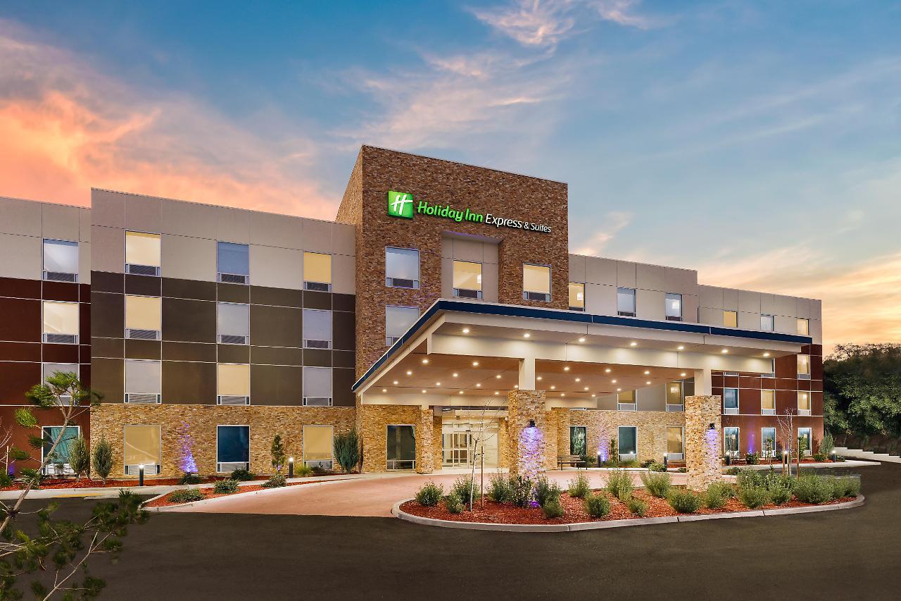 Holiday Inn Express & Suites Oakhurst-Yosemite Park Area By Ihg Exterior photo